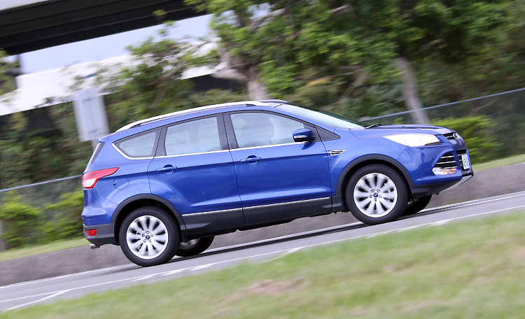 百萬級渦輪休旅評比二部曲 福特《Ford Kuga》V.S 納智捷《Luxgen U6 Turbo Eco Hyper》操控之爭 百萬級渦輪休旅評比二部曲 福特《Ford Kuga》V.S 納智捷《Luxgen U6 Turbo Eco Hyper》操控之爭