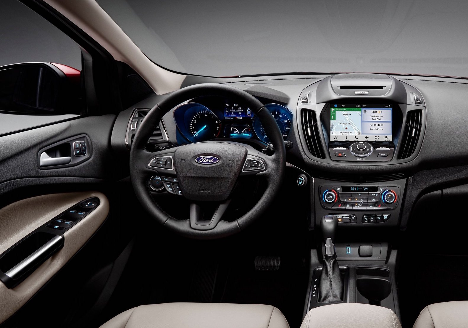 跟上手機APP遠端控制潮流 福特小改款《Ford Escape》即將搭載最新「SYNC Connect科技」 跟上手機APP遠端控制潮流 福特小改款《Ford Escape》即將搭載最新「SYNC Connect科技」