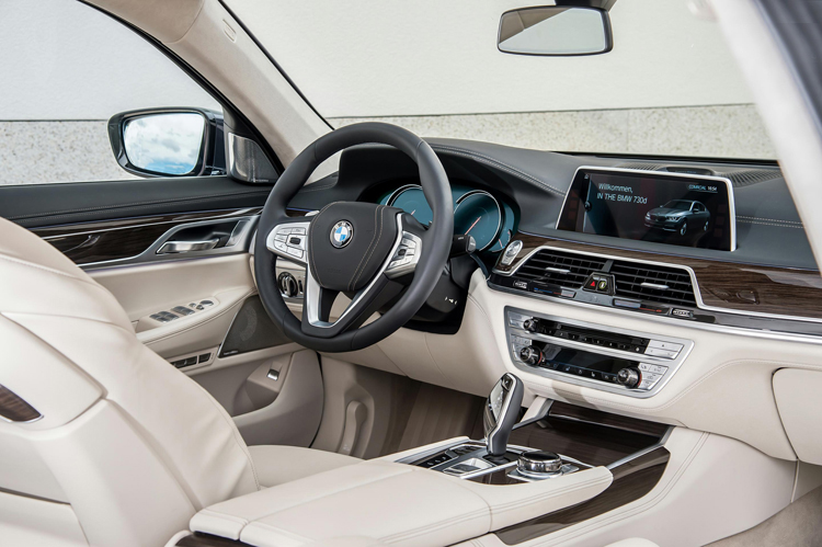 2.0升四缸入門新定義 寶馬《BMW 730i》開價380萬元即日起在台發售 2.0升四缸入門新定義 寶馬《BMW 730i》開價380萬元即日起在台發售