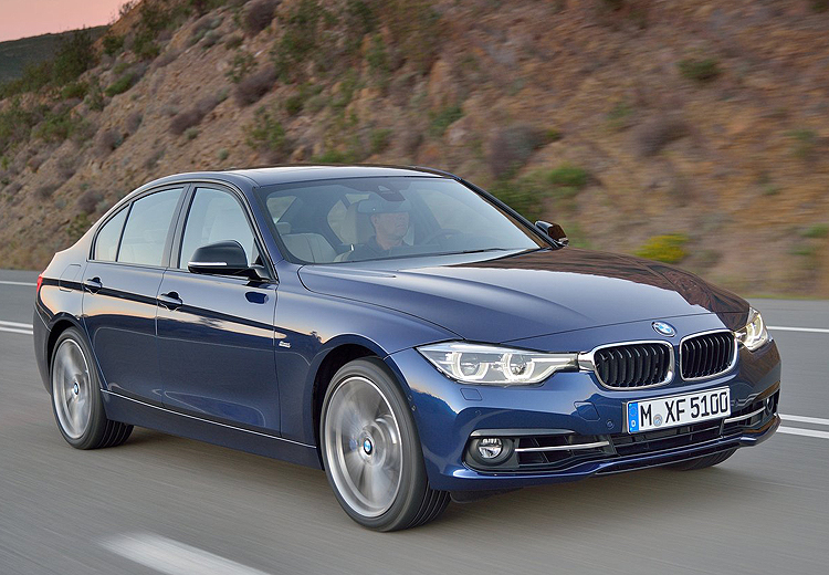 重度偽裝後視鏡漏餡 大改款G20世代寶馬《BMW 3 Series》原型測試車首度曝光 重度偽裝後視鏡漏餡 大改款G20世代寶馬《BMW 3 Series》原型測試車首度曝光