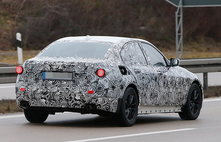 重度偽裝後視鏡漏餡 大改款G20世代寶馬《BMW 3 Series》原型測試車首度曝光 重度偽裝後視鏡漏餡 大改款G20世代寶馬《BMW 3 Series》原型測試車首度曝光