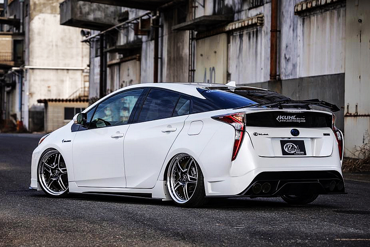 沒性能也要添動感 Kuhl-racing為四代目豐田《Toyota Prius》推出最新空力套件 沒性能也要添動感 Kuhl-racing為四代目豐田《Toyota Prius》推出最新空力套件