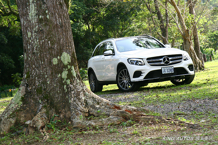 中小型suv的理想型 賓士 Mercedes Benz Glc 250 Amg Line 長征試駕 國王車訊kingautos