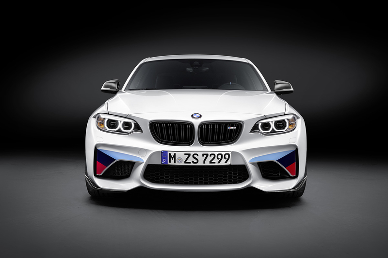 展現輕量化競技風格 《BMW M2》M Performance套件搶眼登場 展現輕量化競技風格 《BMW M2》M Performance套件搶眼登場