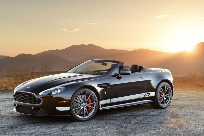 《Aston Martin DB11》日內瓦亮相!下一代《Vanquish/Vantage》預告2018年 《Aston Martin DB11》日內瓦亮相!下一代《Vanquish/Vantage》預告2018年