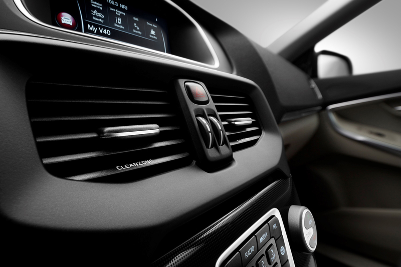 臺灣預計第四季開賣 小改款《Volvo V40》日內瓦車展前夕曝光 臺灣預計第四季開賣 小改款《Volvo V40》日內瓦車展前夕曝光