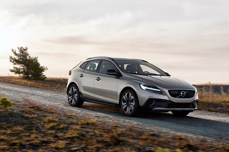 臺灣預計第四季開賣 小改款《Volvo V40》日內瓦車展前夕曝光 臺灣預計第四季開賣 小改款《Volvo V40》日內瓦車展前夕曝光