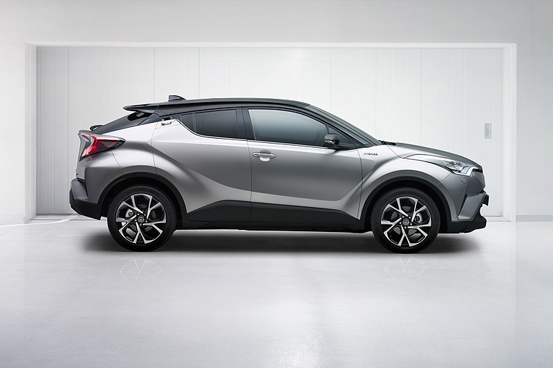 同級對手「挫咧等」! 豐田《Toyota C-HR》準備席捲小型跨界休旅市場 同級對手「挫咧等」! 豐田《Toyota C-HR》準備席捲小型跨界休旅市場