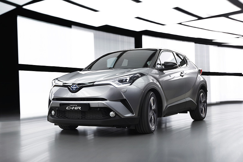 同級對手「挫咧等」! 豐田《Toyota C-HR》準備席捲小型跨界休旅市場 同級對手「挫咧等」! 豐田《Toyota C-HR》準備席捲小型跨界休旅市場