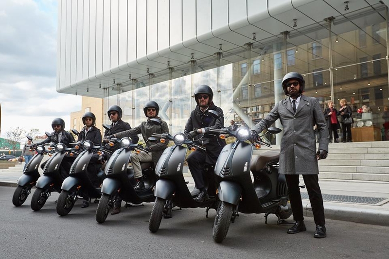 重量級聯名款!《Vespa 946 Emporio Armani》特仕車正式登台 重量級聯名款!《Vespa 946 Emporio Armani》特仕車正式登台