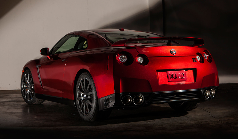 不死戰神!日產《Nissan GT-R》再推2017年式「微改款」新車預告紐約車展亮相 不死戰神!日產《Nissan GT-R》再推2017年式「微改款」新車預告紐約車展亮相
