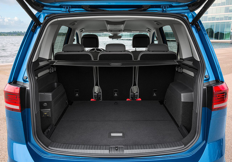 Touran全新車型追加 福斯《Volkswagen》四月份全車系優惠持續中 Touran全新車型追加 福斯《Volkswagen》四月份全車系優惠持續中