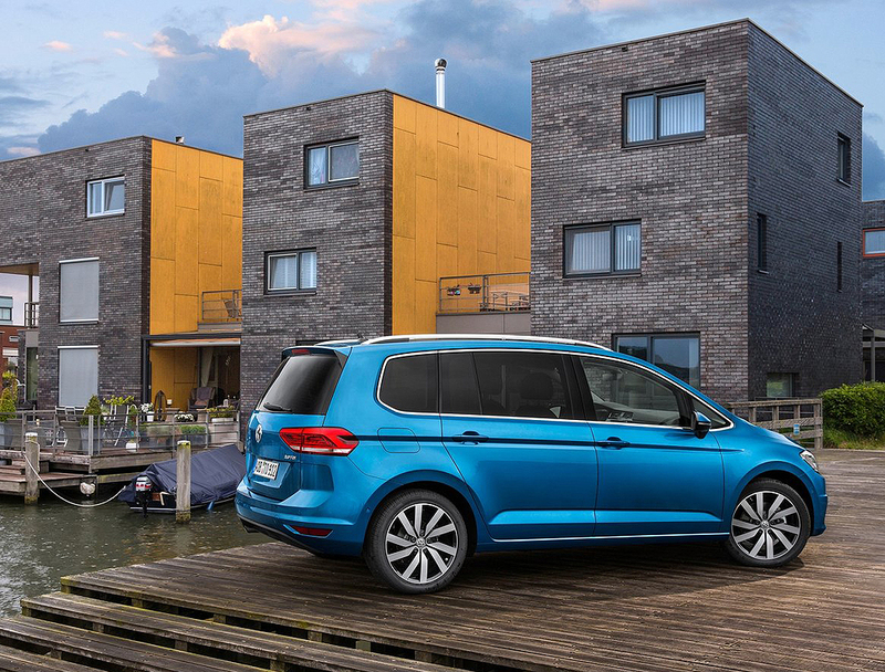 Touran全新車型追加 福斯《Volkswagen》四月份全車系優惠持續中 Touran全新車型追加 福斯《Volkswagen》四月份全車系優惠持續中