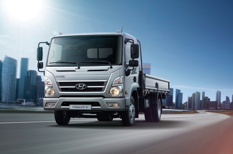 《Hyundai》進軍商用車正式招募經銷體系 九人座商旅《Grand Starex》同步改款上市 《Hyundai》進軍商用車正式招募經銷體系 九人座商旅《Grand Starex》同步改款上市