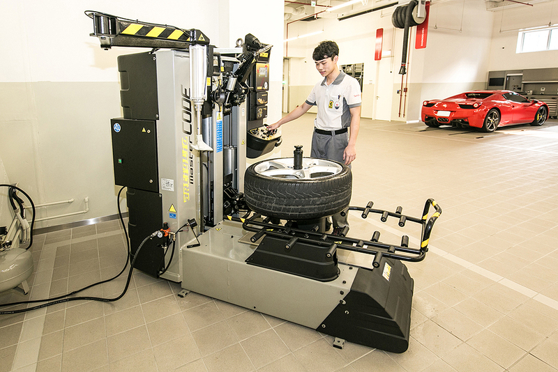 斥資6億比照義大利原廠規格 《Ferrari》法拉利臺北旗艦售後服務暨展示中心正式啟用 斥資6億比照義大利原廠規格 《Ferrari》法拉利臺北旗艦售後服務暨展示中心正式啟用