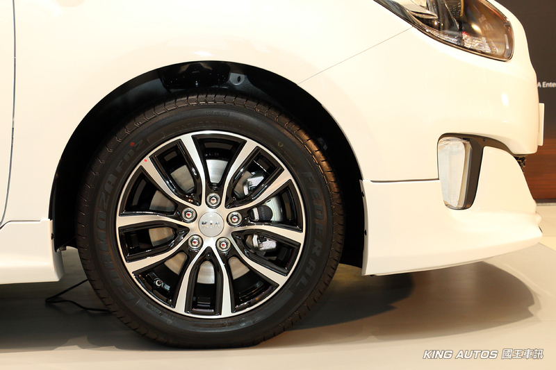 限量40輛運動化風格 《Kia Carens CRDi極現運動版》93.5萬元起發表上市 限量40輛運動化風格 《Kia Carens CRDi極現運動版》93.5萬元起發表上市