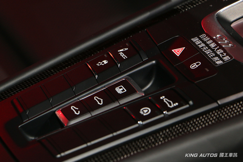 排氣量縮減動力不減 小改《Porsche 911》538萬元登臺開賣 排氣量縮減動力不減 小改《Porsche 911》538萬元登臺開賣
