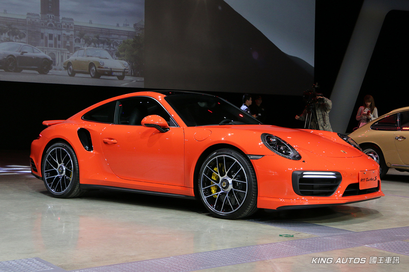 排氣量縮減動力不減 小改《Porsche 911》538萬元登臺開賣 排氣量縮減動力不減 小改《Porsche 911》538萬元登臺開賣