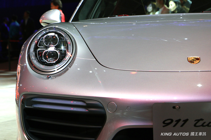 排氣量縮減動力不減 小改《Porsche 911》538萬元登臺開賣 排氣量縮減動力不減 小改《Porsche 911》538萬元登臺開賣