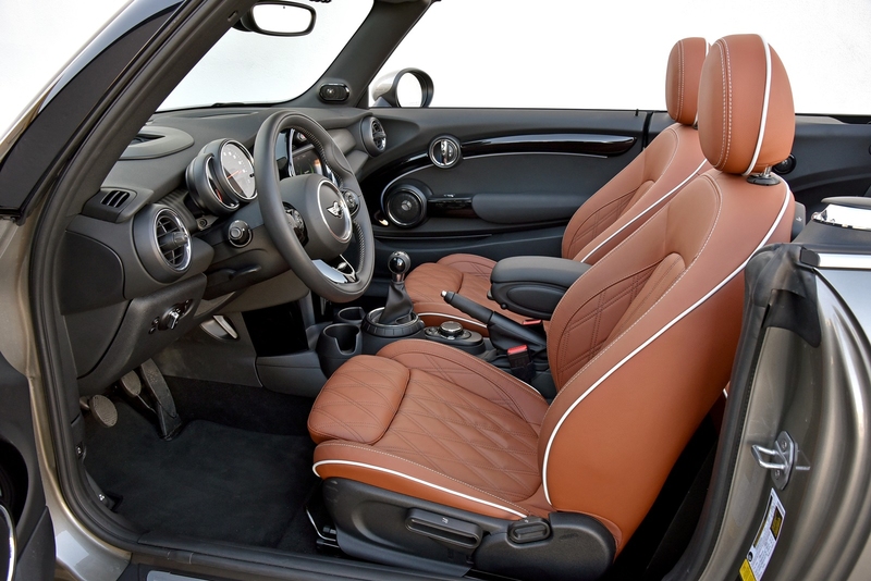 樂趣與拉風兼具!新一代《Mini Cabrio》敞篷車160萬元起正式在臺上市 樂趣與拉風兼具!新一代《Mini Cabrio》敞篷車160萬元起正式在臺上市