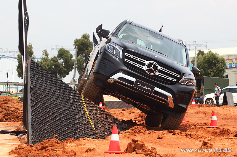 恭迎大師兄《GLS》! 賓士《Mercedes-Benz休旅越野極限體驗》同步展開 恭迎大師兄《GLS》! 賓士《Mercedes-Benz休旅越野極限體驗》同步展開