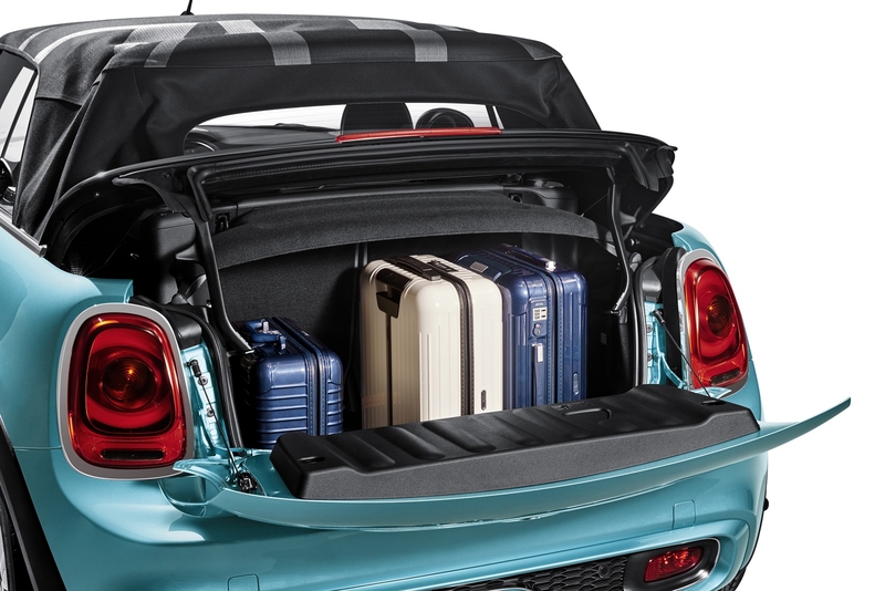 樂趣與拉風兼具!新一代《Mini Cabrio》敞篷車160萬元起正式在臺上市 樂趣與拉風兼具!新一代《Mini Cabrio》敞篷車160萬元起正式在臺上市