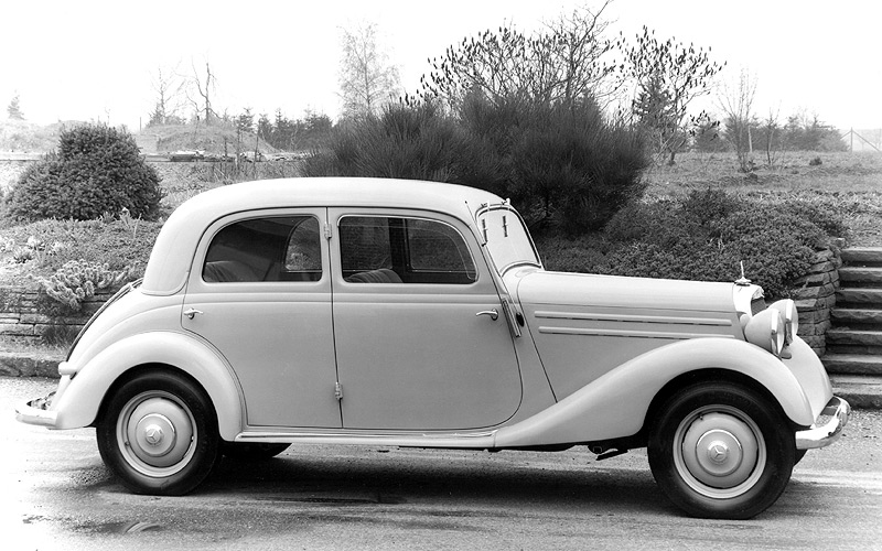 W213發表前的車系歷史總回顧 賓士《Mercedes-Benz E-Class》地位難以撼動 W213發表前的車系歷史總回顧 賓士《Mercedes-Benz E-Class》地位難以撼動