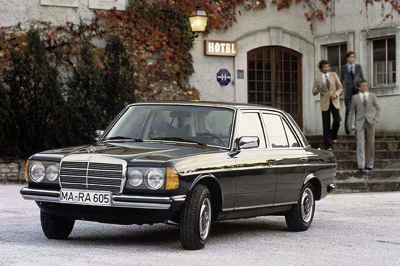 W213發表前的車系歷史總回顧 賓士《Mercedes-Benz E-Class》地位難以撼動 W213發表前的車系歷史總回顧 賓士《Mercedes-Benz E-Class》地位難以撼動