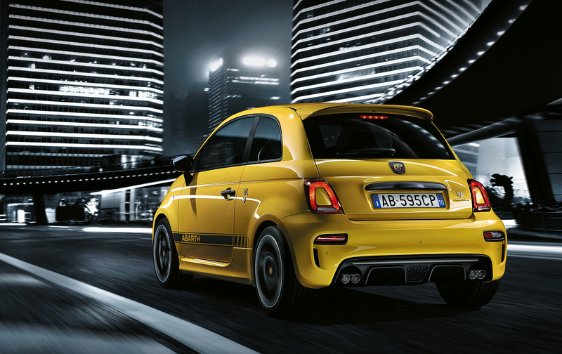 毒蠍小鋼砲《Abarth 595》改款登場!英國售價同步公佈 毒蠍小鋼砲《Abarth 595》改款登場!英國售價同步公佈