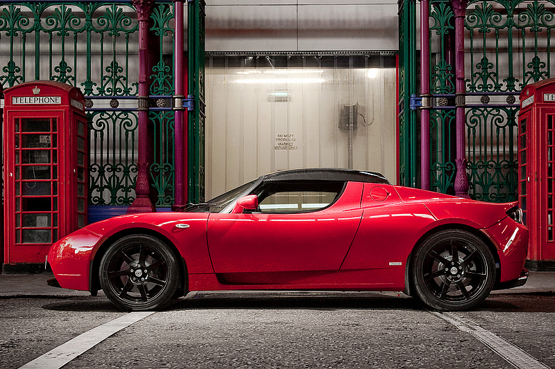 身形放大、性能更強!次代《Tesla Roadster》純電敞篷跑車預計2019年亮相 身形放大、性能更強!次代《Tesla Roadster》純電敞篷跑車預計2019年亮相