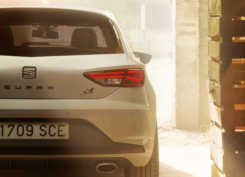 直上Golf R心臟?300匹性能版《Seat Ateca Cupra》可能現身今年巴黎車展 直上Golf R心臟?300匹性能版《Seat Ateca Cupra》可能現身今年巴黎車展