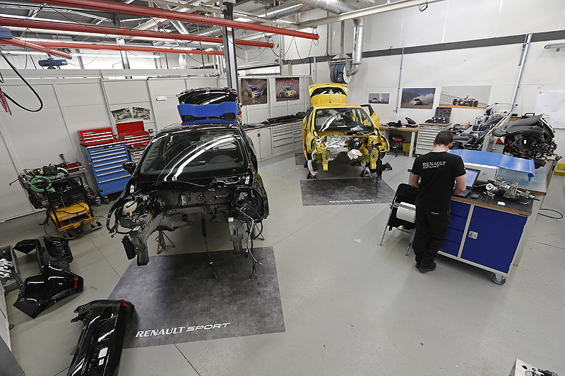 品牌40週年紀念作 《Renault Clio R.S.16》攻佔摩納哥街道 品牌40週年紀念作 《Renault Clio R.S.16》攻佔摩納哥街道