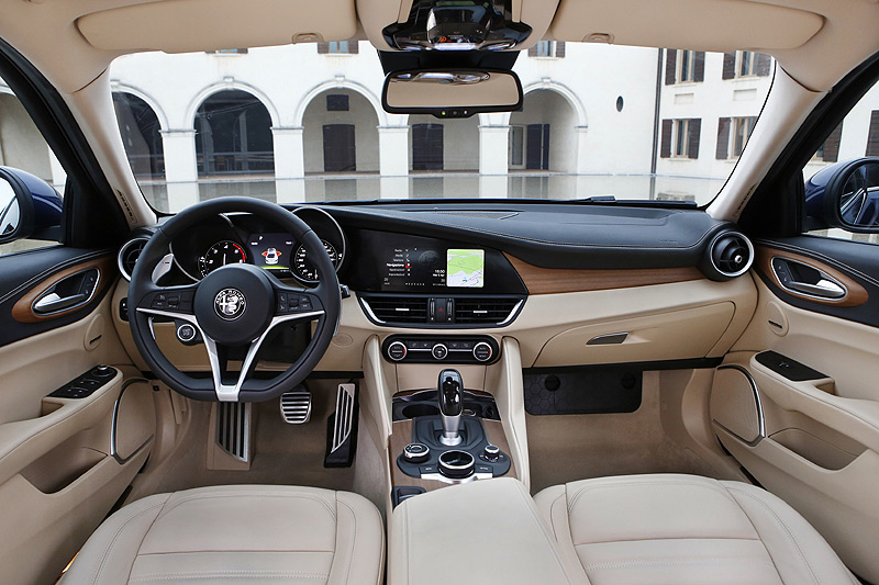 全新《Alfa Romeo Giulia》本月率先於歐洲市場推出 全新《Alfa Romeo Giulia》本月率先於歐洲市場推出