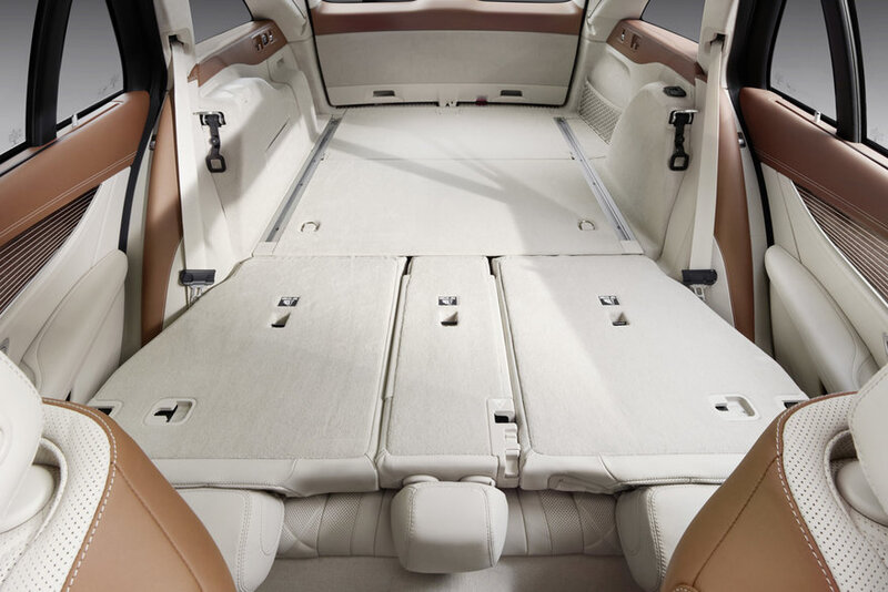 《E 43 4Matic Estate》同步現身 《Mercedes-Benz E-Class Estate》正式發表亮相 《E 43 4Matic Estate》同步現身 《Mercedes-Benz E-Class Estate》正式發表亮相