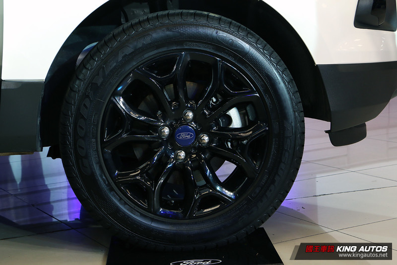 勁黑質感升級 《Ford EcoSport》燻黑勁裝版74.9萬元起上市開賣 勁黑質感升級 《Ford EcoSport》燻黑勁裝版74.9萬元起上市開賣