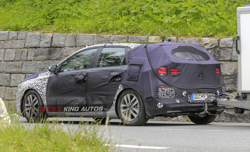 新一代《Hyundai i30 / Elantra GT》偽裝車揭露改款消息 《i30 N》性能鋼砲現身有譜 新一代《Hyundai i30 / Elantra GT》偽裝車揭露改款消息 《i30 N》性能鋼砲現身有譜