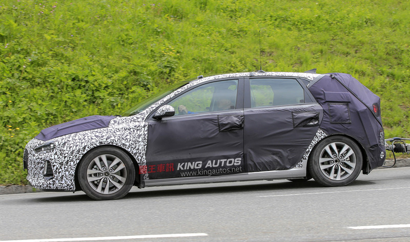 新一代《Hyundai i30 / Elantra GT》偽裝車揭露改款消息 《i30 N》性能鋼砲現身有譜 新一代《Hyundai i30 / Elantra GT》偽裝車揭露改款消息 《i30 N》性能鋼砲現身有譜