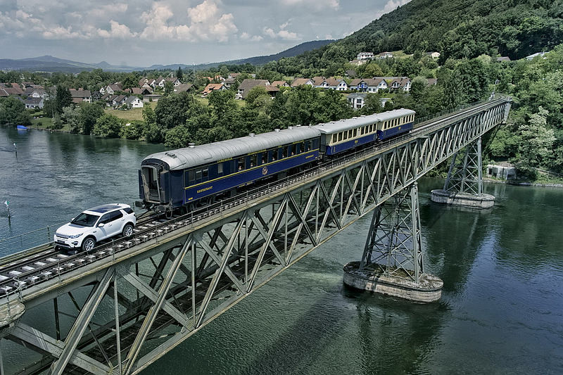 不只帥氣、本質更強 《Land Rover Discovery Sport TD4》成功拖行百噸重列車 不只帥氣、本質更強 《Land Rover Discovery Sport TD4》成功拖行百噸重列車