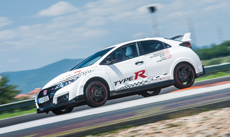 最速前驅車復仇之爭?《Honda Civic Type R》完成歐洲五大賽道單圈紀錄挑戰 最速前驅車復仇之爭?《Honda Civic Type R》完成歐洲五大賽道單圈紀錄挑戰