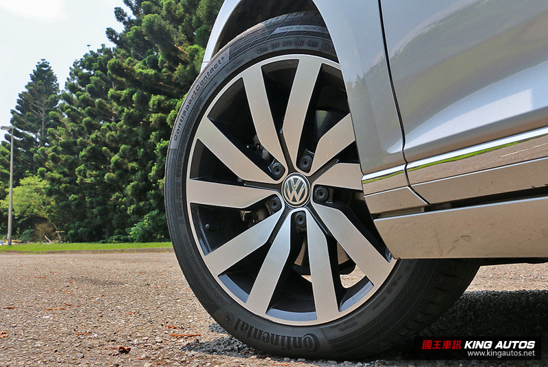 實用與質感超出期待─福斯《Volkswagen Passat Variant 400 TDI》試駕 實用與質感超出期待─福斯《Volkswagen Passat Variant 400 TDI》試駕