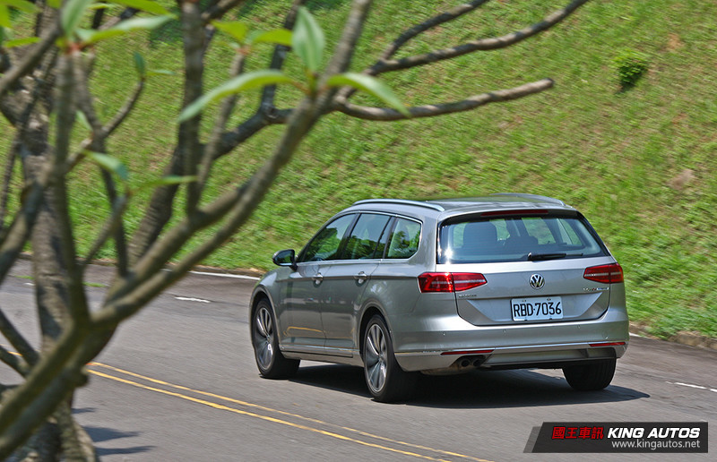 實用與質感超出期待─福斯《Volkswagen Passat Variant 400 TDI》試駕 實用與質感超出期待─福斯《Volkswagen Passat Variant 400 TDI》試駕