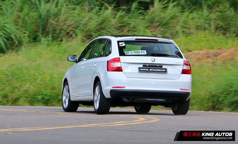 省油省稅新選擇─《Škoda Rapid Spaceback 1.4 TDI》試駕初體驗 省油省稅新選擇─《Škoda Rapid Spaceback 1.4 TDI》試駕初體驗