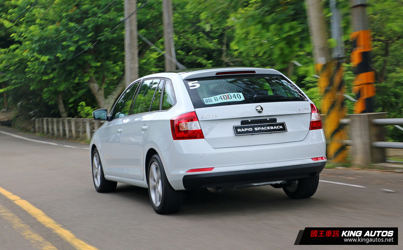 省油省稅新選擇─《Škoda Rapid Spaceback 1.4 TDI》試駕初體驗 省油省稅新選擇─《Škoda Rapid Spaceback 1.4 TDI》試駕初體驗