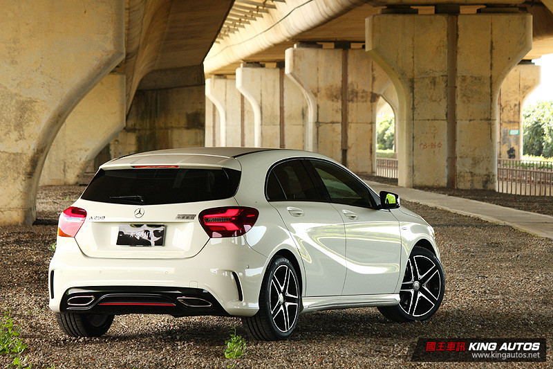 少量珍惜的美好 ─ 賓士《Mercedes-Benz A 250 Sport 6MT》暢快試駕 少量珍惜的美好 ─ 賓士《Mercedes-Benz A 250 Sport 6MT》暢快試駕