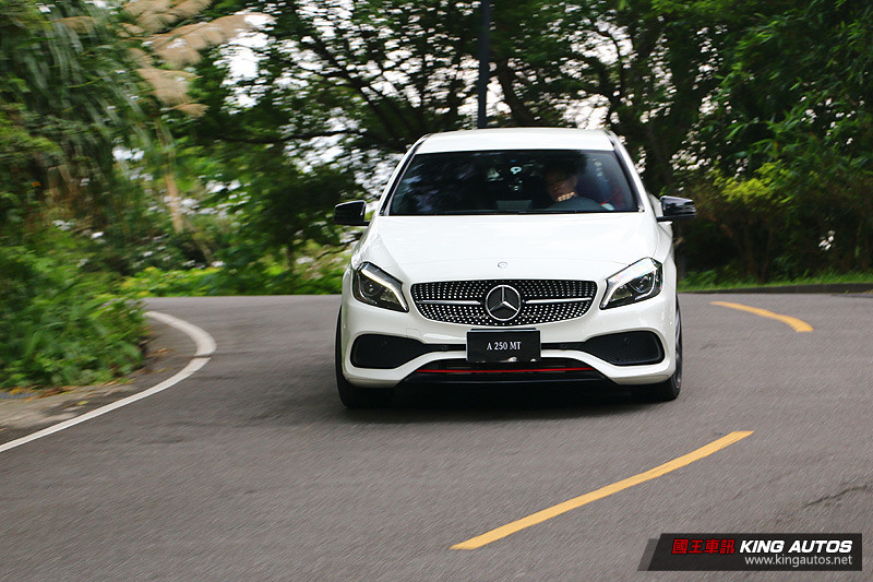 少量珍惜的美好 ─ 賓士《Mercedes-Benz A 250 Sport 6MT》暢快試駕 少量珍惜的美好 ─ 賓士《Mercedes-Benz A 250 Sport 6MT》暢快試駕