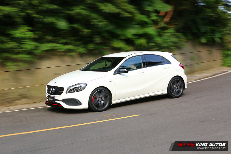 少量珍惜的美好 ─ 賓士《Mercedes-Benz A 250 Sport 6MT》暢快試駕 少量珍惜的美好 ─ 賓士《Mercedes-Benz A 250 Sport 6MT》暢快試駕