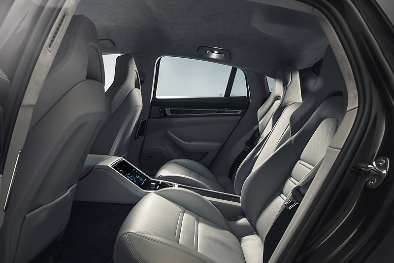 品牌持續成長的助力 全新保時捷《Porsche Panamera》後勢看漲 品牌持續成長的助力 全新保時捷《Porsche Panamera》後勢看漲
