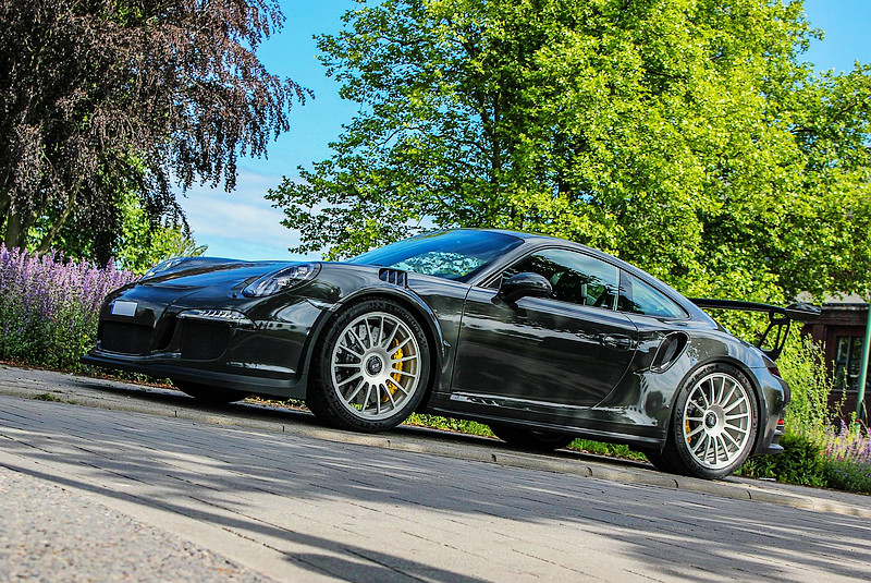 碳纖維上身更緊繃 Edo Competition打造更輕更強的《Porsche 911 GT3 RS》 碳纖維上身更緊繃 Edo Competition打造更輕更強的《Porsche 911 GT3 RS》