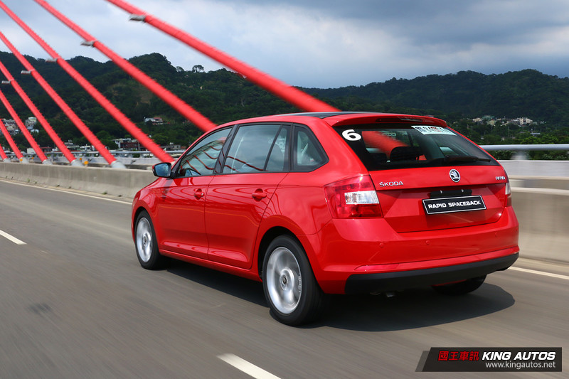 《Škoda Rapid》入門價下殺80萬元內 同步新增1.6MPI與1.4 TDI兩款動力 《Škoda Rapid》入門價下殺80萬元內 同步新增1.6MPI與1.4 TDI兩款動力