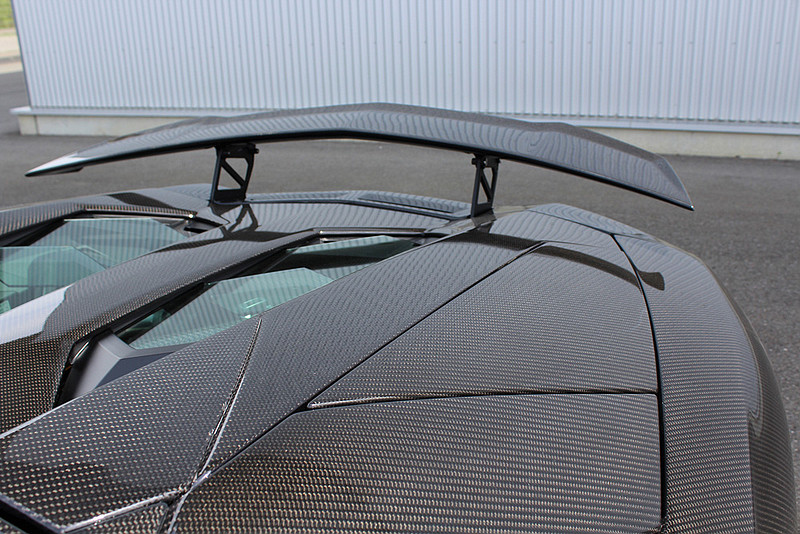 碳纖大牛無比凶暴 Hamann操刀《Lamborghini Aventador Roadster》展露傲然殺氣 碳纖大牛無比凶暴 Hamann操刀《Lamborghini Aventador Roadster》展露傲然殺氣